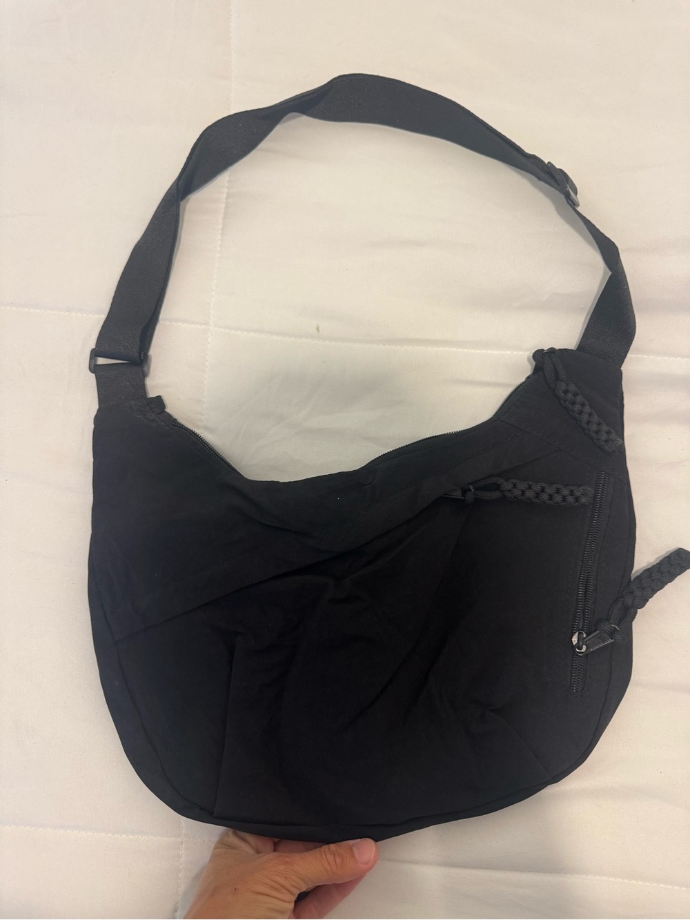 Everyday Black Shoulder Bag - Sleek Casual Carryall